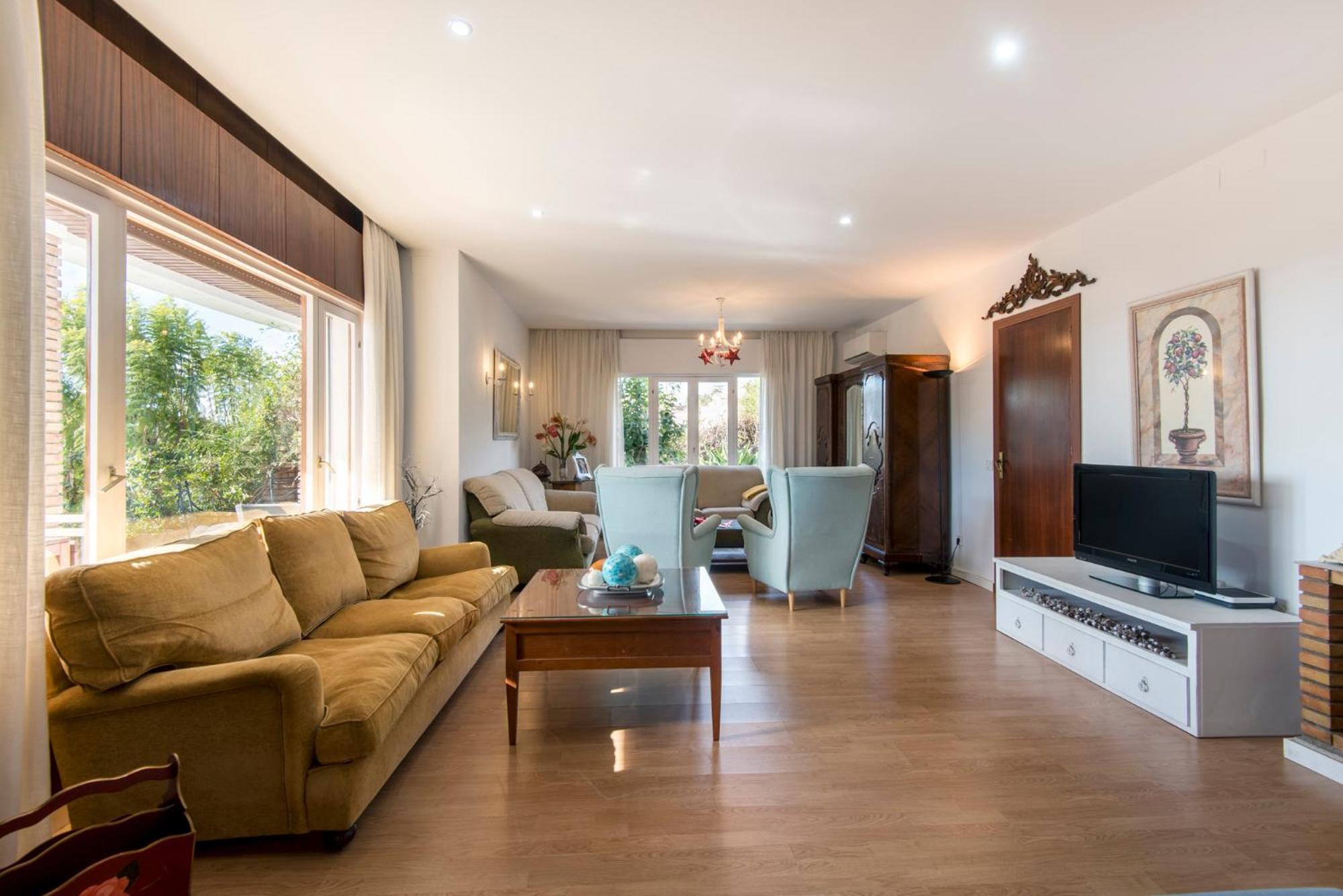 Queen Of The Ocean Villa: Stately Style House With Pool Malaga Ngoại thất bức ảnh